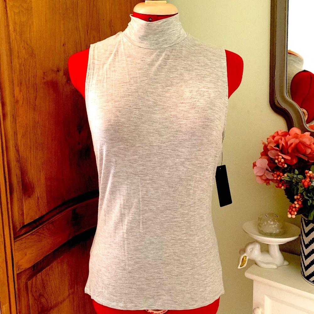 Gray knit turtle neck top